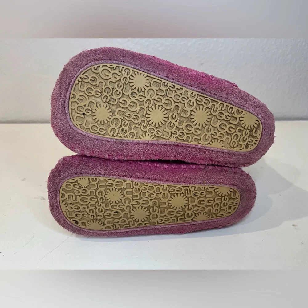UGG Baby’s Caden Snow Pink Booties‎ with Cozy Lining Size 4/5